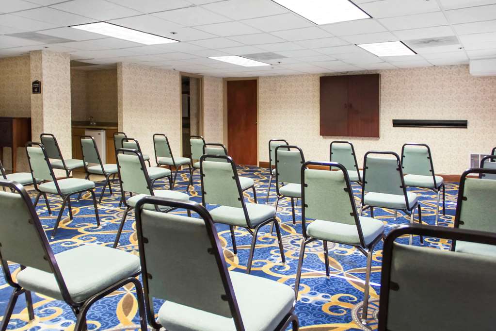 Ramada by Wyndham Tulsa Broken Arrow - photo 27
