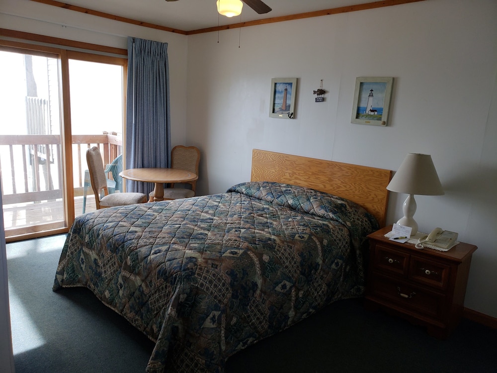 Algoma Beach Motel - photo 71