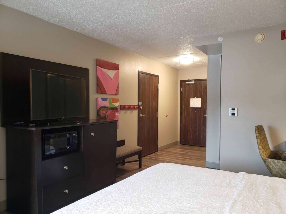 Hampton Inn Greensburg - photo 4