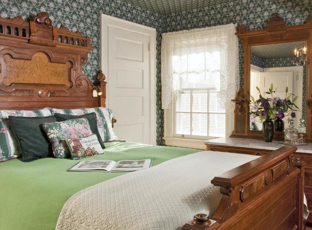 Applegate Inn - photo 7