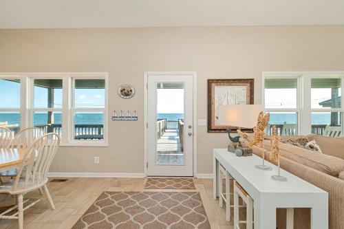 Front Row by Oak Island Accommodations - photo 39