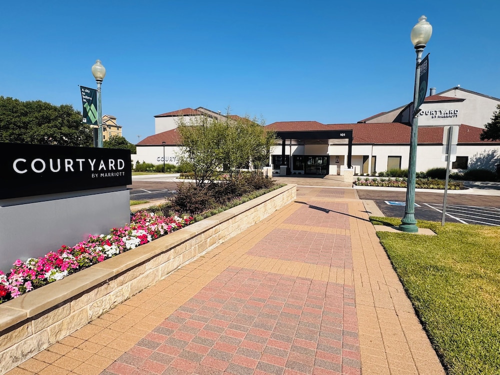 Courtyard by Marriott Waco - photo 41