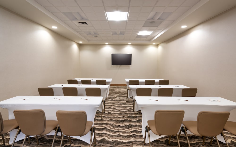 Staybridge Suites Gainesville I 75 by IHG - photo 42
