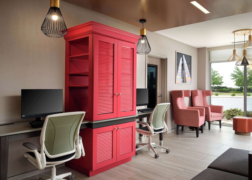 Home2 Suites Troy - photo 39