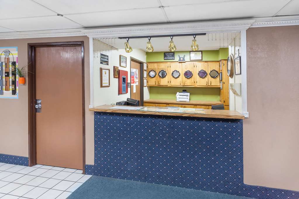 Super 8 by Wyndham Merrillville - photo 6
