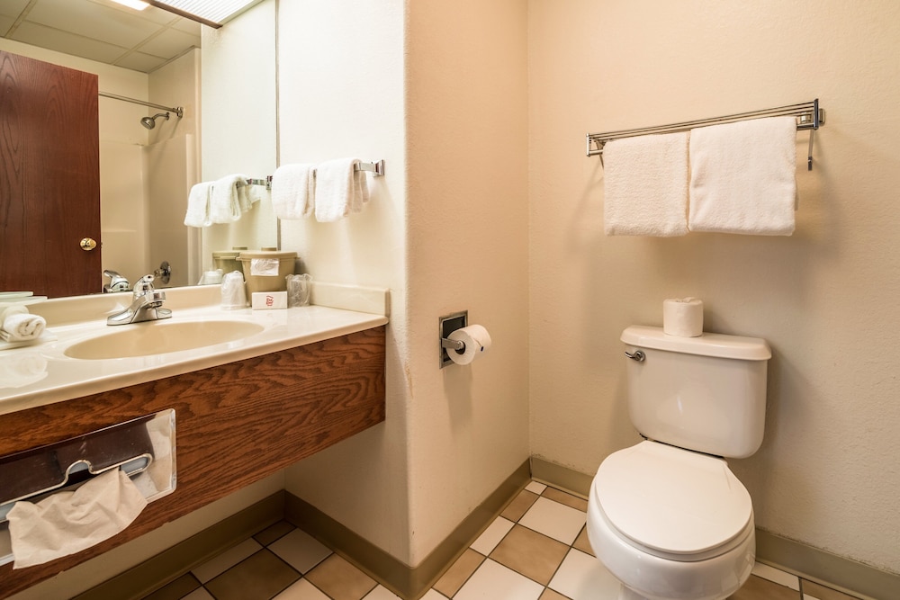 Days Inn by Wyndham Kentland - photo 17