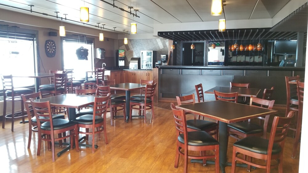 Red River Inn & Suites Fargo - photo 28