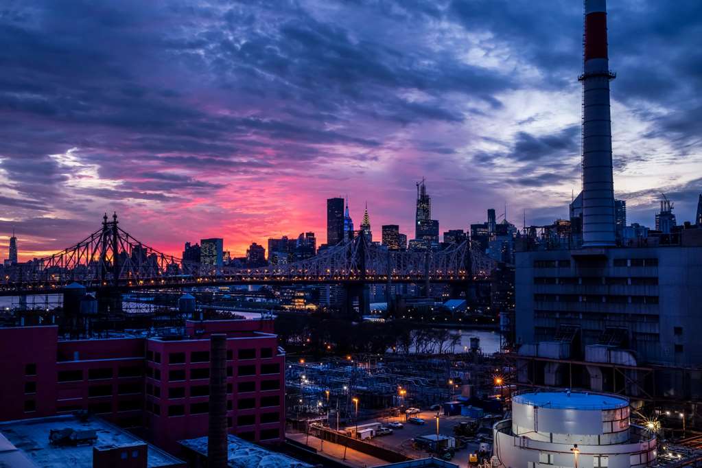 La Quinta Inn and Suites Long Island City - photo 6