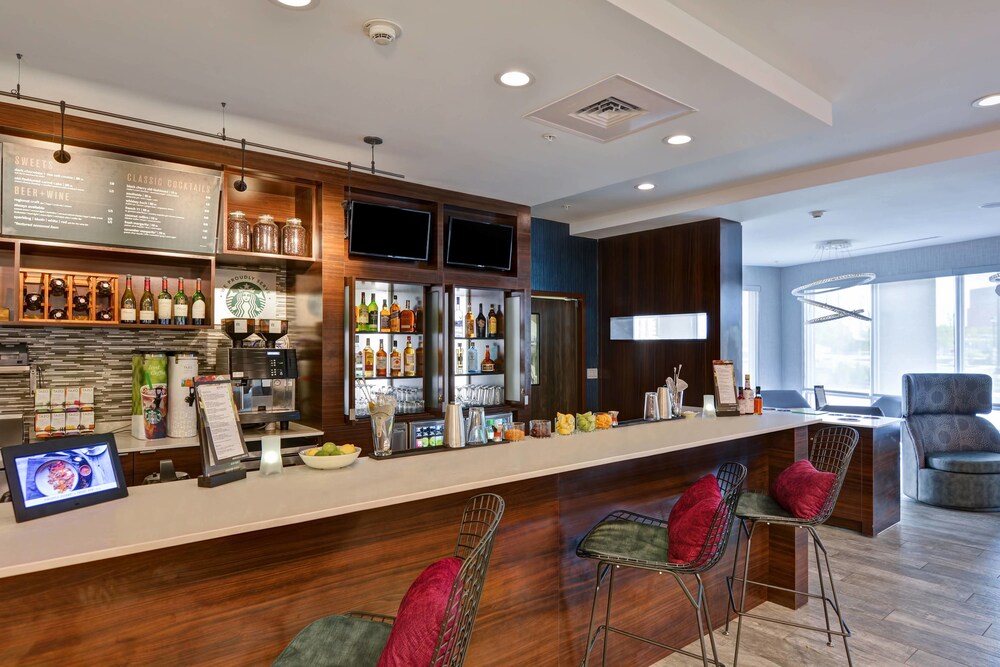 Courtyard by Marriott Long Island Islip Courthouse Complex - photo 25