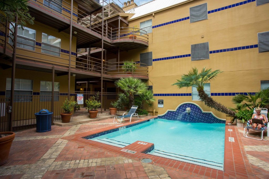 Residences at The Railyards Downtown Austin - photo 6