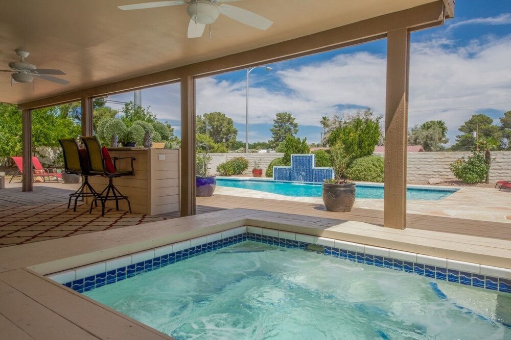 Luxurious 6BR 7min to Las Vegas Strip — 5-Star Luxury Hotel in Las Vegas, United States