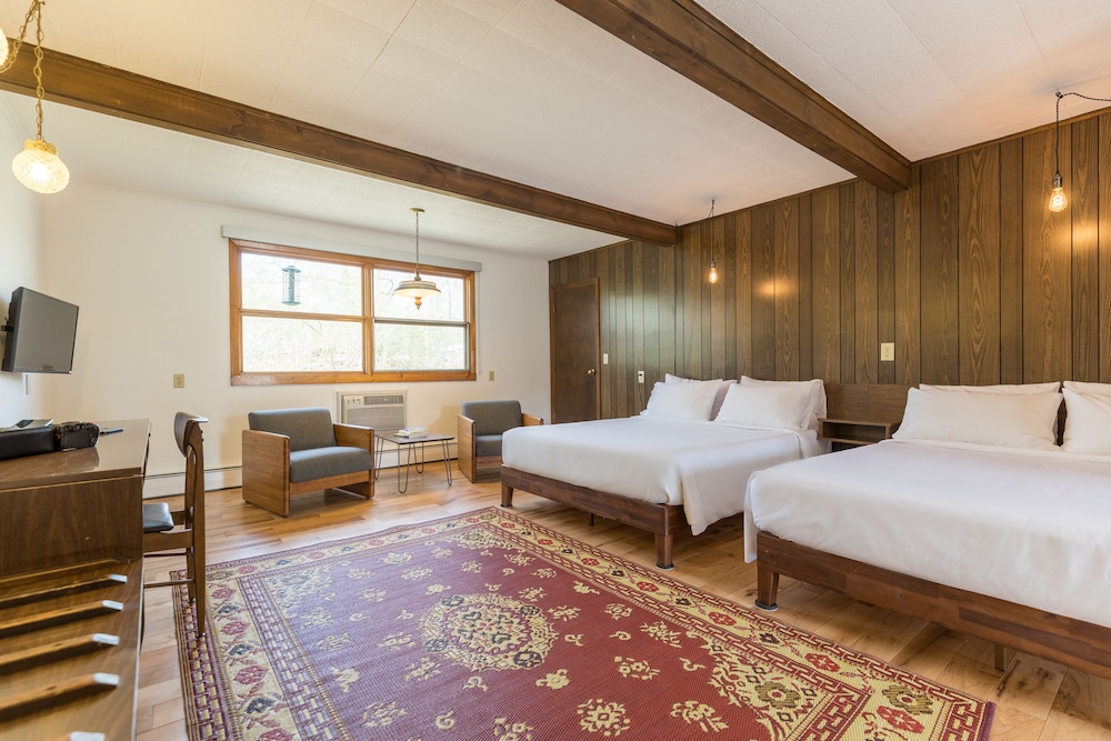 The Grayhaven Motel - photo 12