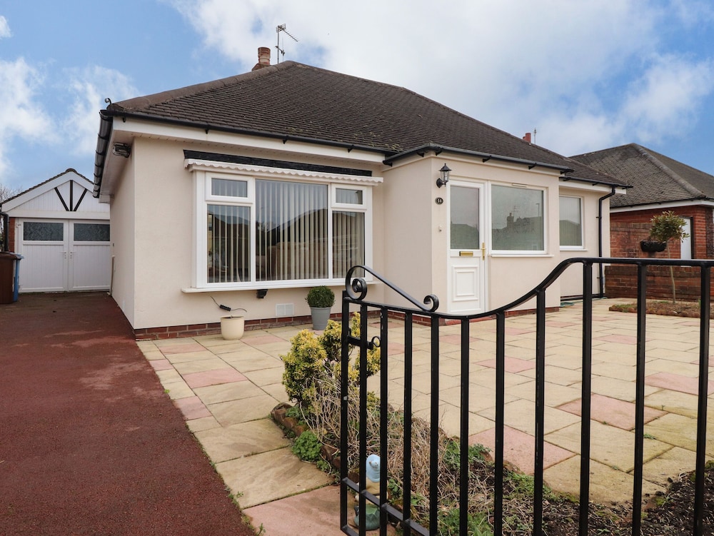 14 Berwick Road — hotel in Lytham St Annes