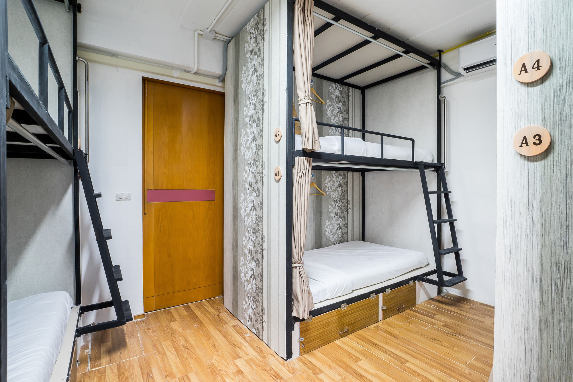 Hostel At Thonglor