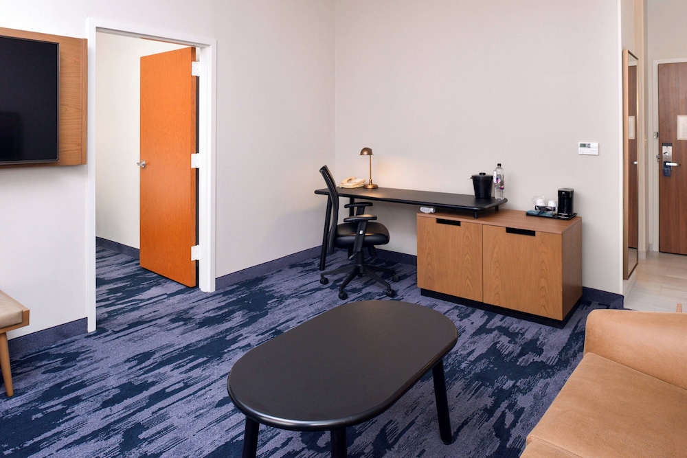 Fairfield Inn & Suites by Marriott Arlington Six Flags - photo 23