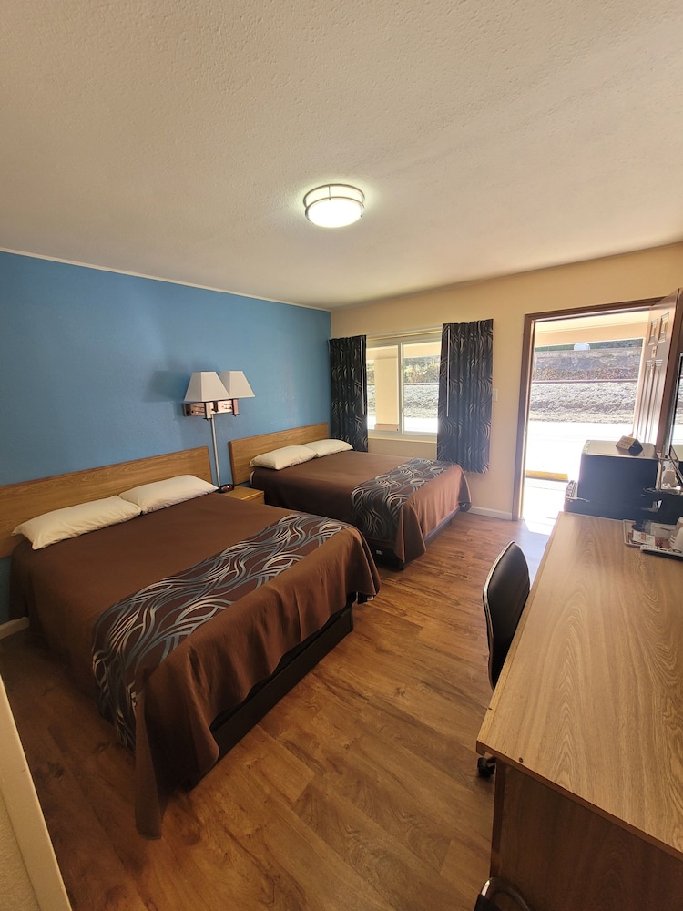Economy Inn Sylva - photo 24