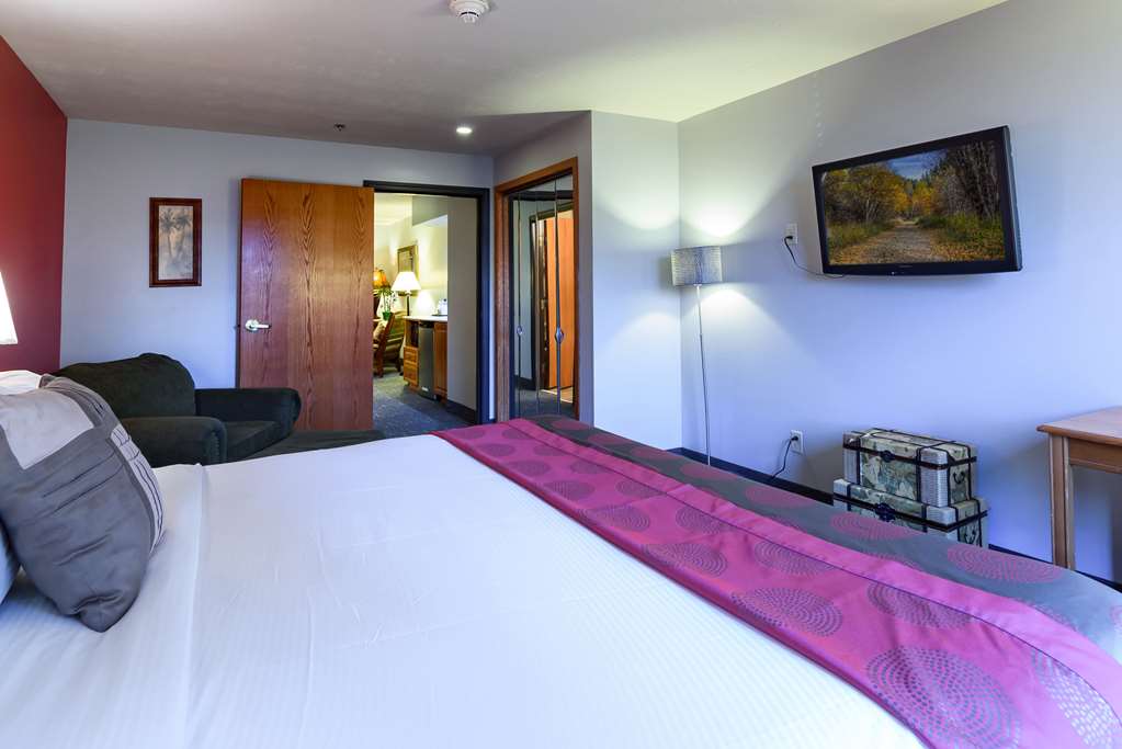 Ramada by Wyndham Sioux Falls Airport Waterpark & Event Ctr - photo 55