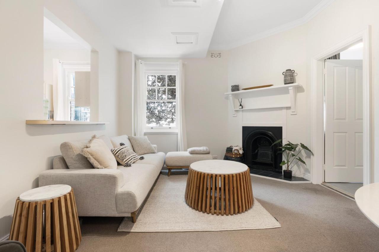 Lovely Two Bedroom Apartment — 4-Star Luxury Hotel in Sydney, Australia