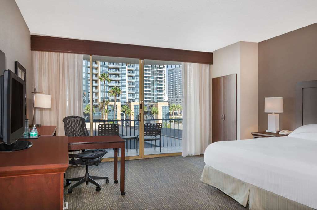 Wyndham San Diego Bayside - photo 16