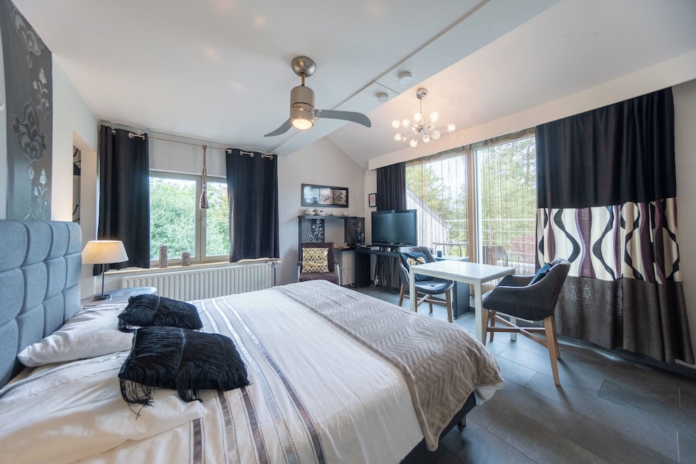 B&B De Witte Merel Deluxe — 4-Star Luxury Hotel in Beringen, Belgium