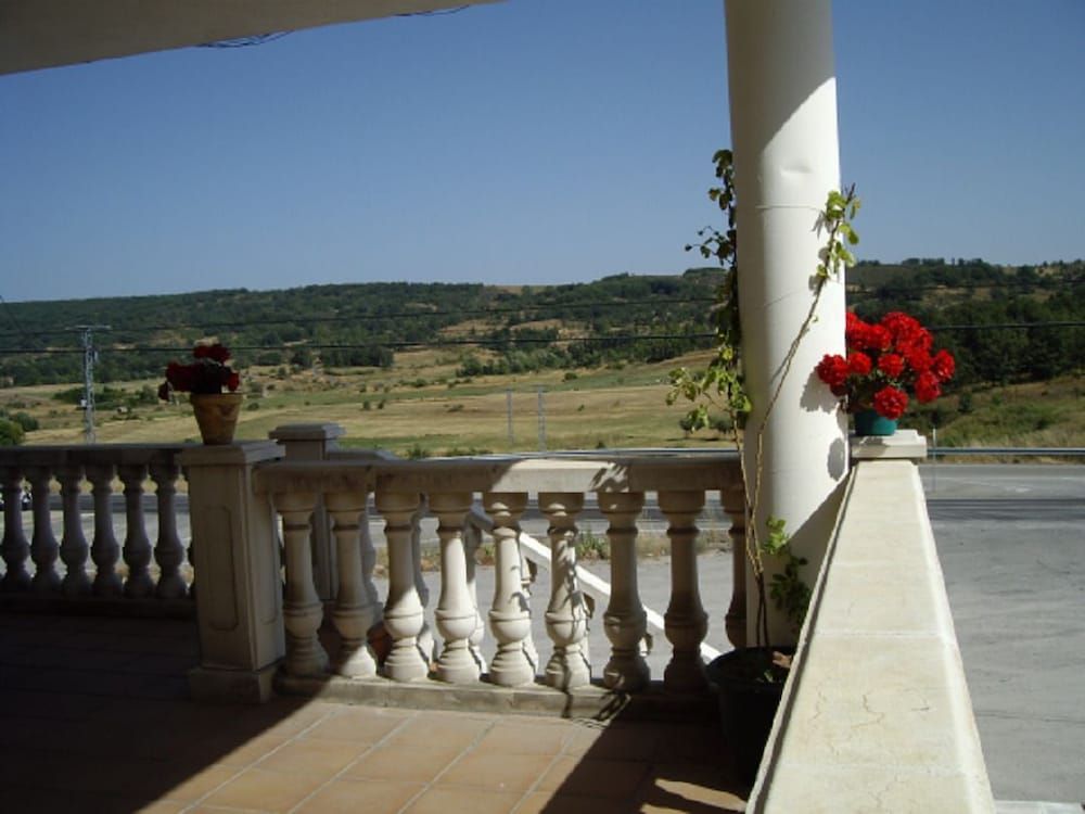 Hostal El Valle 11097133 — La Robla