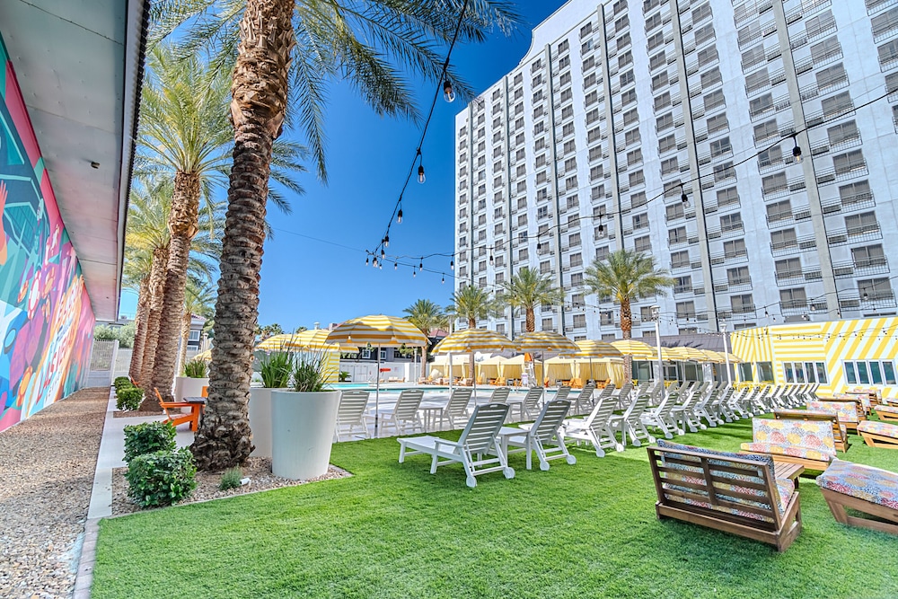 OYO Hotel and Casino Las Vegas - photo 37
