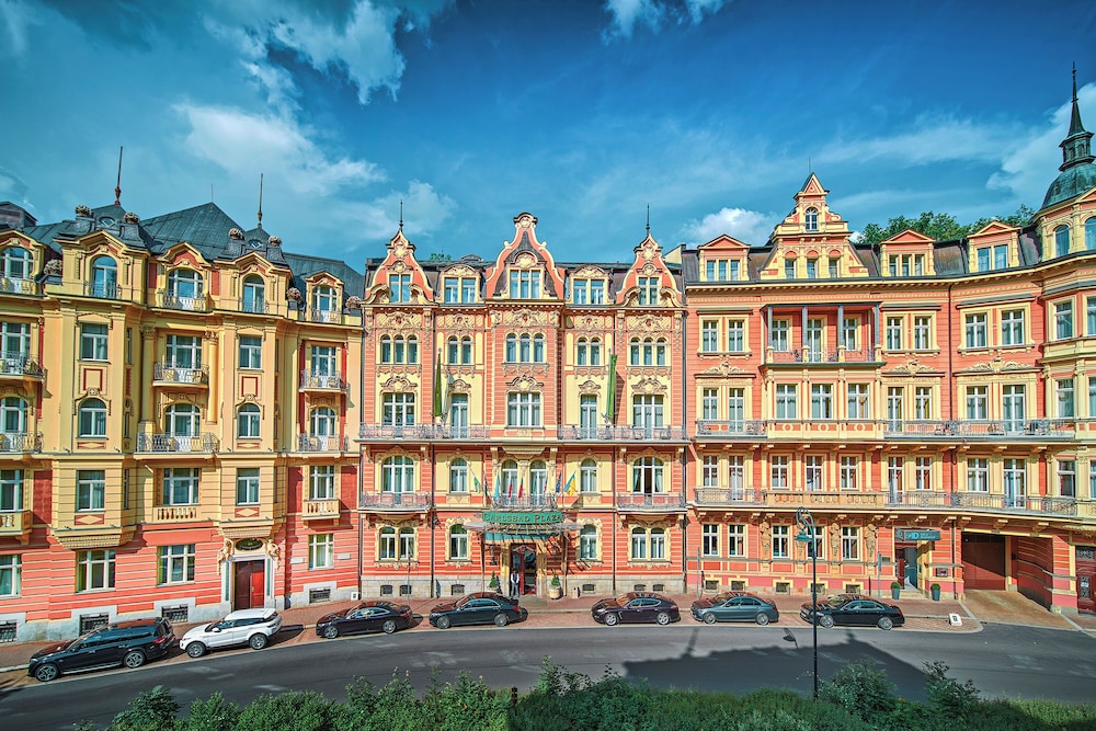 Carlsbad Plaza Medical Spa & Wellness hotel — 5-Star Luxury Hotel in Karlovy Vary, Czech Republic