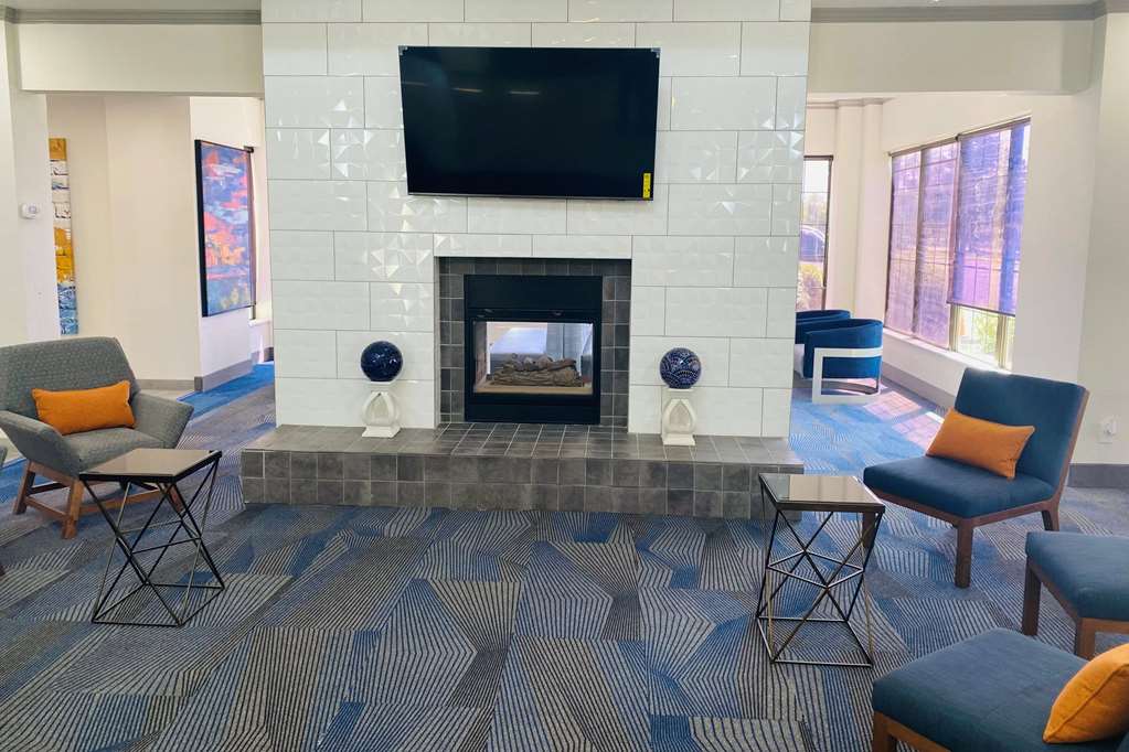 La Quinta Inn & Suites by Wyndham South Holland - photo 16