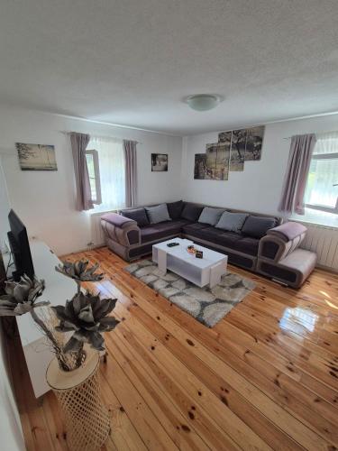 Holiday Home Ciara — 4-Star Luxury Hotel in Kolasin, Montenegro