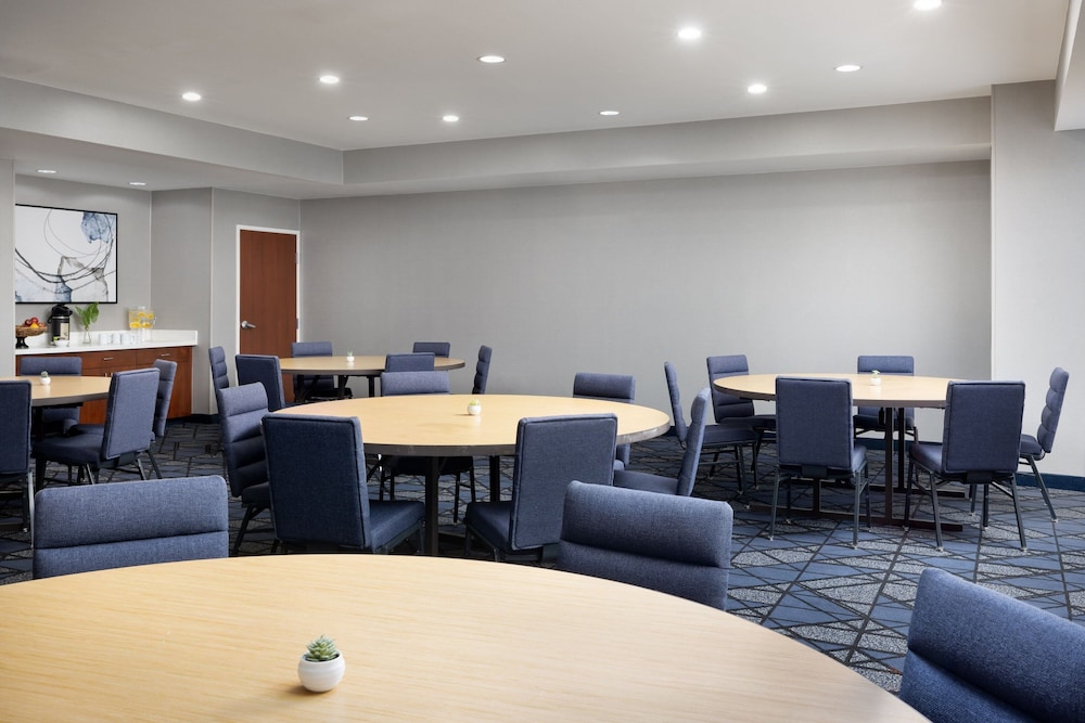Courtyard By Marriott Las Vegas Stadium Area - photo 47