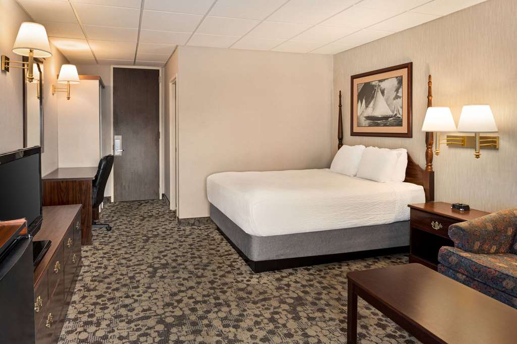 Ramada Plaza by Wyndham Portland - photo 32