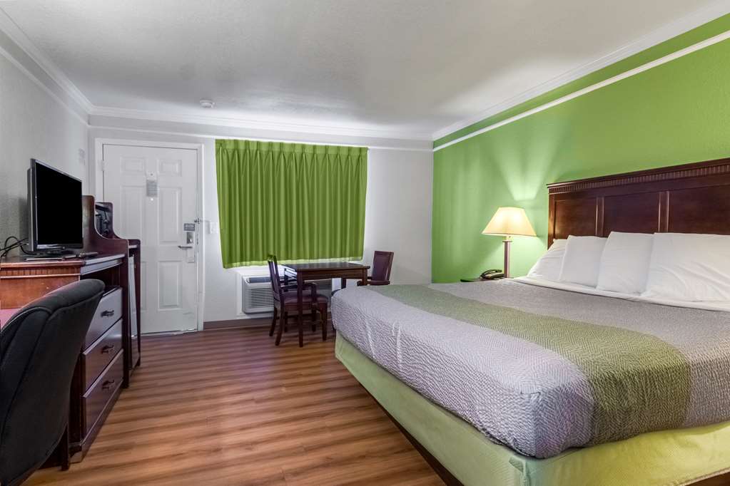 Motel 6 Kingsburg CA - photo 13