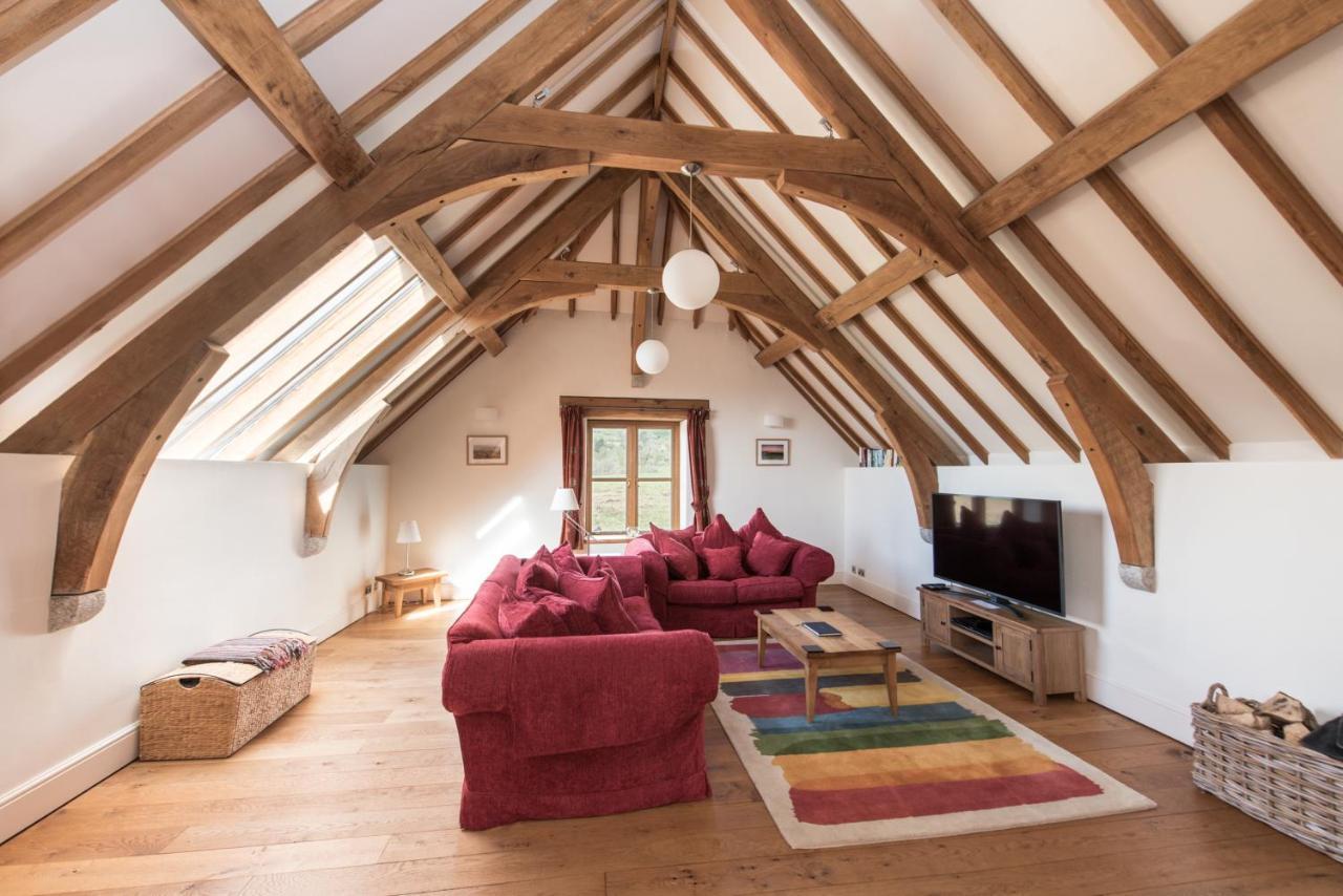 The Oak Barn — 4-Star Luxury Hotel in Newton Abbot, United Kingdom