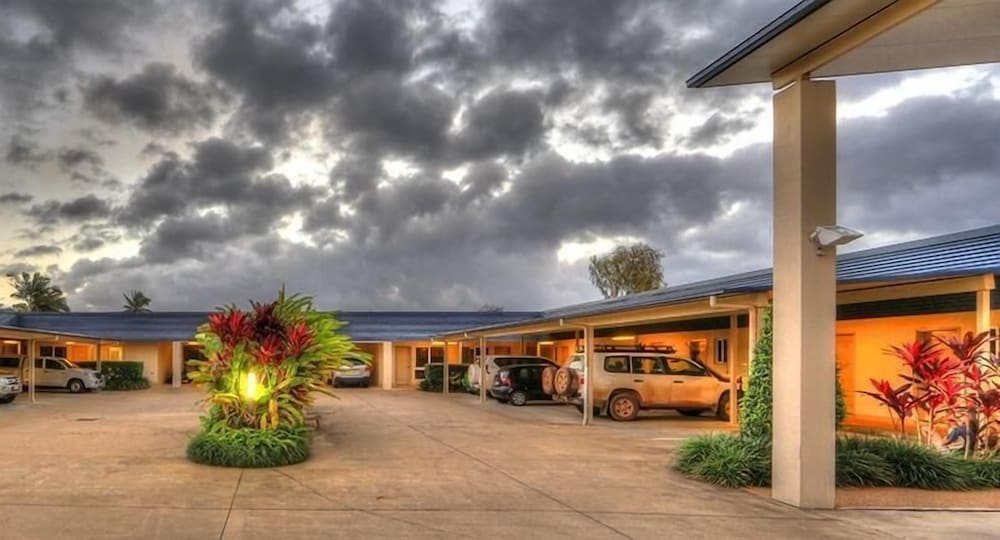 Tropixx Motel & Restaurant — hotel in Ingham