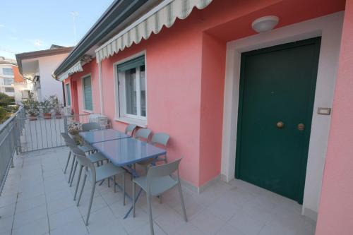 CASA ROSSA tre camere in centro — 4-Star Luxury Hotel in Lido Di Jesolo, Italy