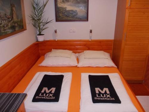 Maxilux Studio — 4-Star Luxury Hotel in Kunmadaras, Hungary