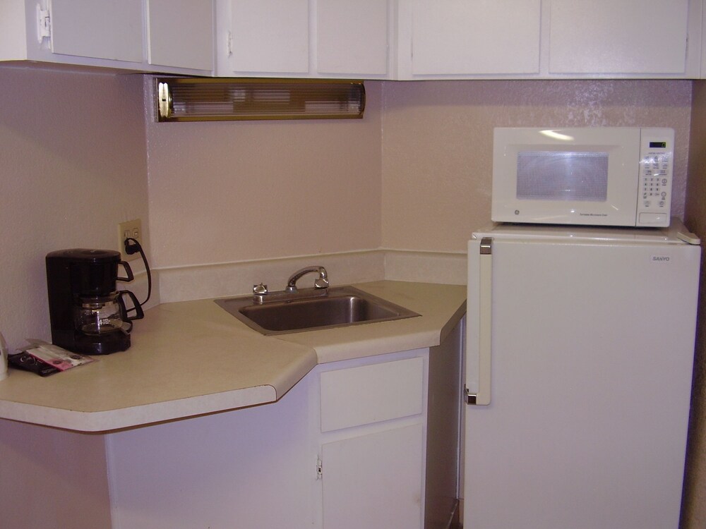 Vacation Inn Phoenix - photo 22