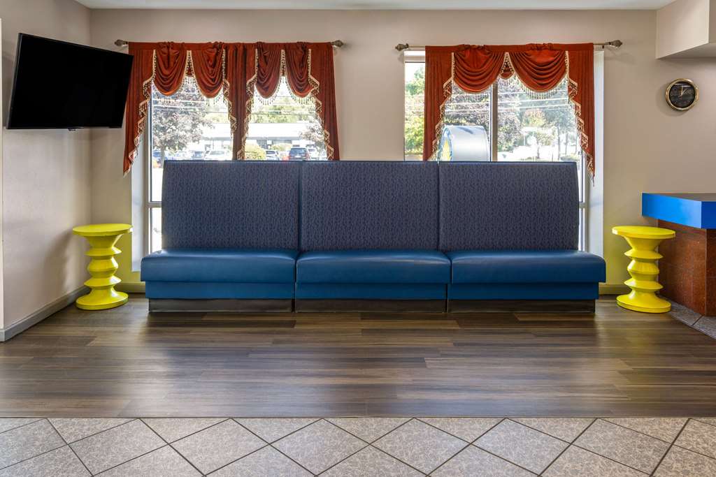 Days Inn & Suites by Wyndham Albany - photo 10