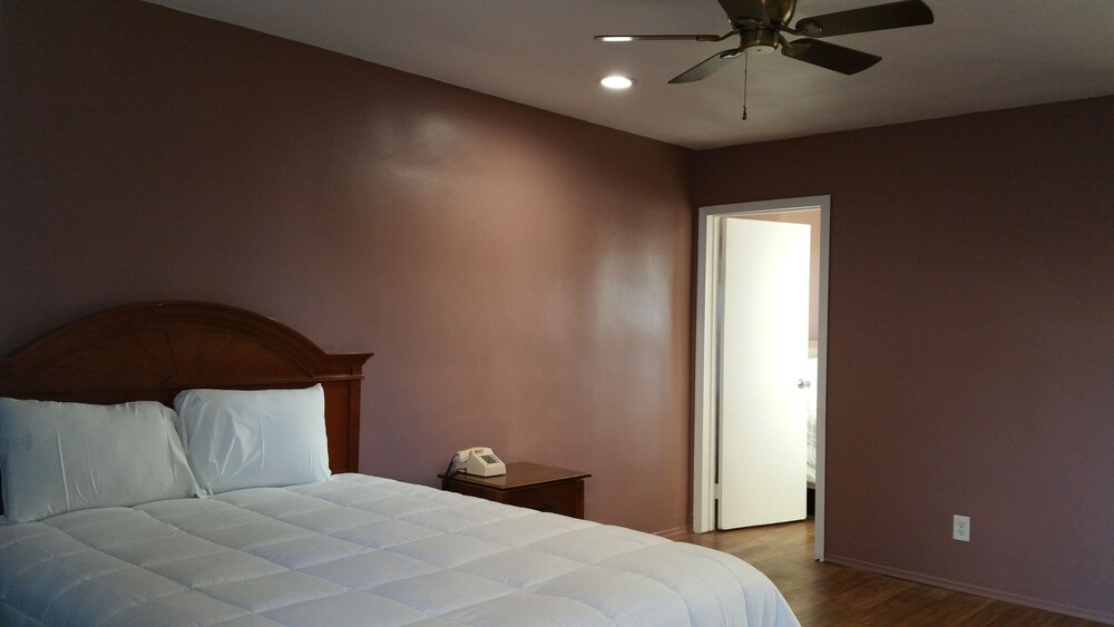Coast Inn - photo 4