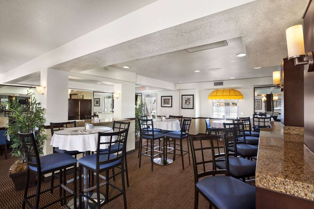 Ramada by Wyndham Costa Mesa Newport Beach - photo 23