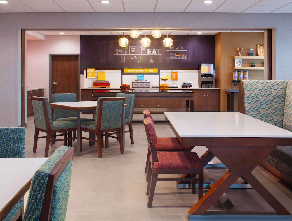 Hampton Inn Ogallala - photo 22