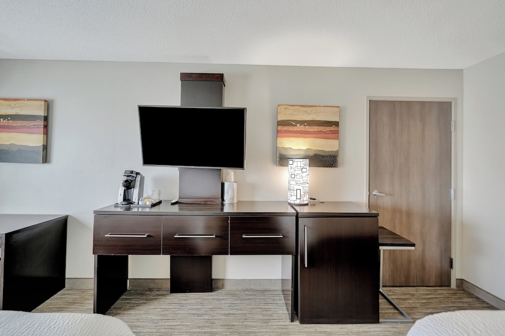 Holiday Inn Express Hotel & Suites Beatrice by IHG - photo 71