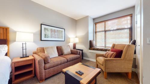 Village Monache #309 condo — 4-Star Luxury Hotel in Mammoth Lakes, United States
