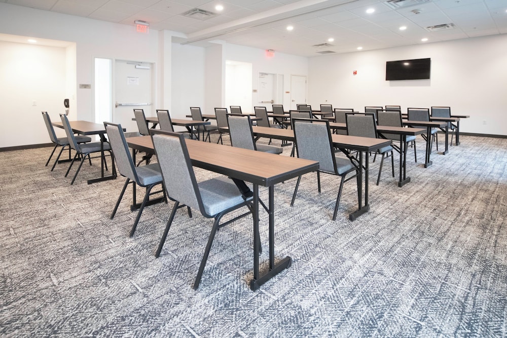 Staybridge Suites Cincinnati East Milford by IHG - photo 33