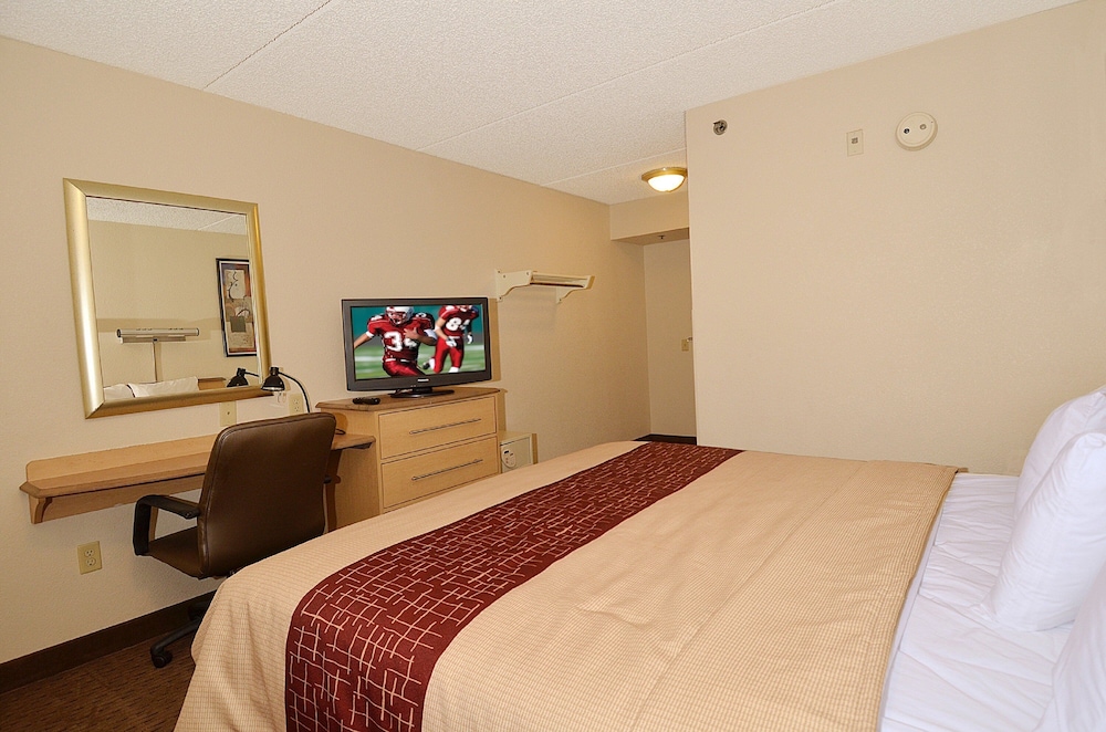 Red Roof Inn San Antonio Airport - photo 10