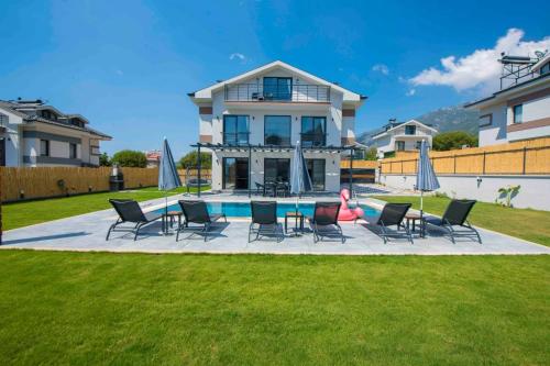 Villa Bahar 2 Triplex Luxury New Villa in Fethiye Oludeniz — 4-Star Luxury Hotel in Ovacik, Turkey