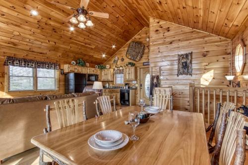 Mountains 4 Miles Panoramic Views Hot Tub & Fire Pit near Pigeon Forge - photo 13