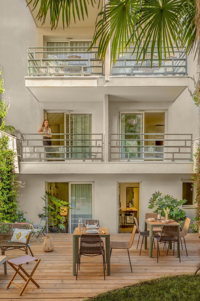 Villa Daubenton by HappyCulture