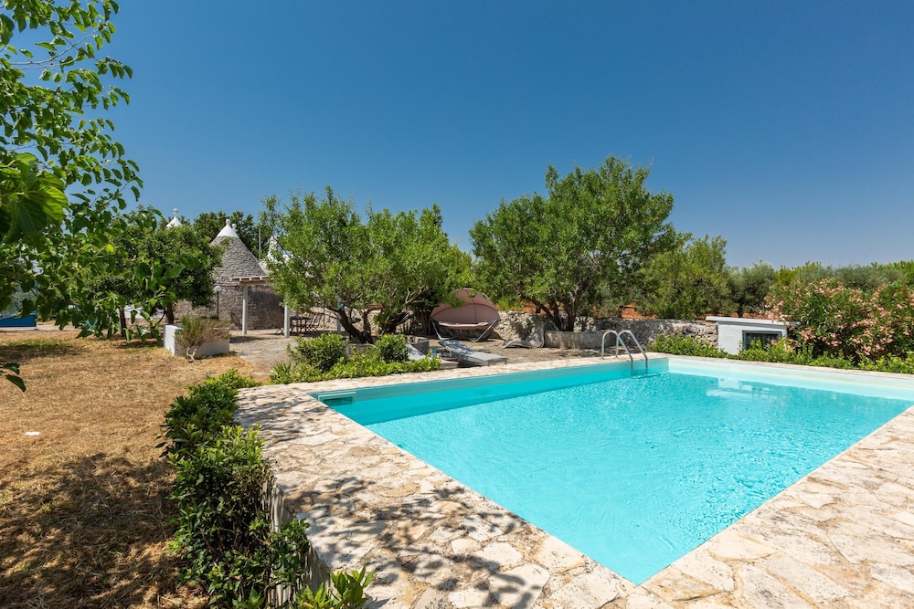 2496 Trullo Chiaro di Luna by Perle di Puglia in Cisternino, Italy