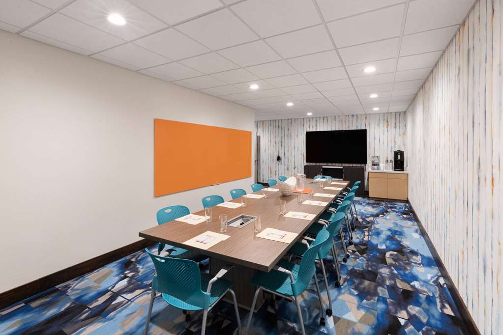 Hawthorn Extended Stay by Wyndham Kingwood Houston - photo 27